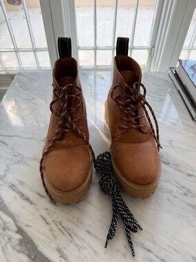 Women’s Lace-Up Chunky Sole Boots in Tan Suede